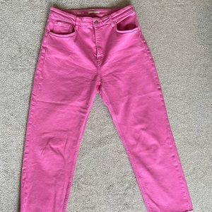 High waisted size 32 jeans, soft, worn once. So cute!